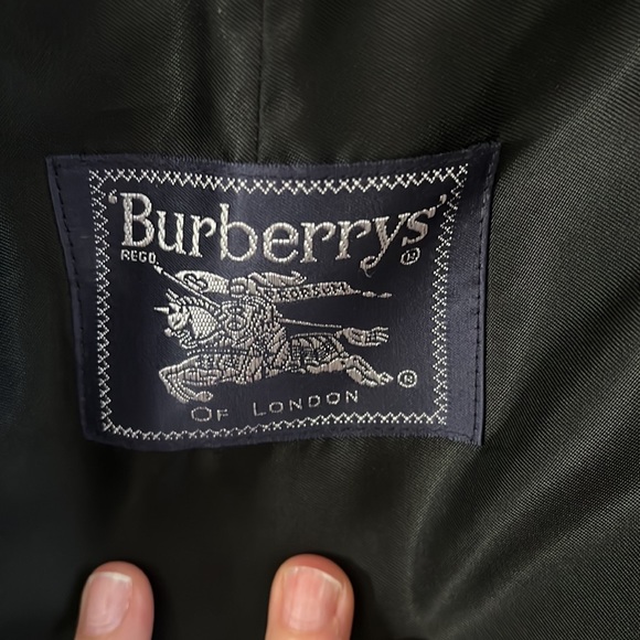 Vintage black Burberry Overcoat - Picture 3 of 13